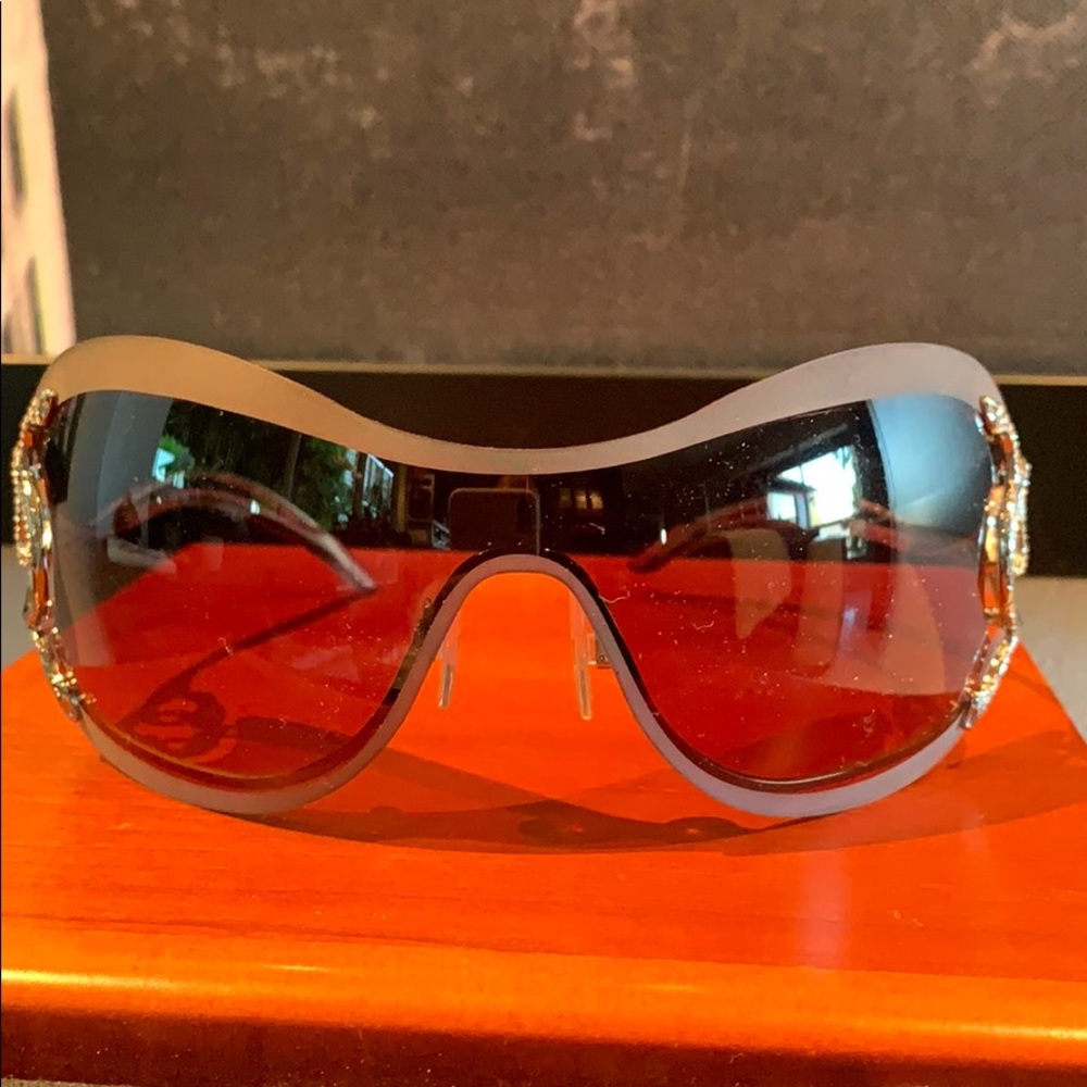 Roberto Cavalli swanky glasses!!